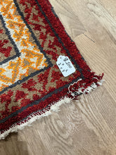 Load image into Gallery viewer, Kurdish Serapi - 2&#39;7” X 8&#39;2”

