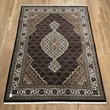 Load image into Gallery viewer, Indian Mahi [Wool + Sillk] - 5&#39;2” X 7&#39;1”
