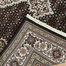 Load image into Gallery viewer, Indian Mahi [Wool + Sillk] - 5&#39;2” X 7&#39;1”

