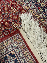 Load image into Gallery viewer, Chinese Mahi [Wool + Sillk] - 2'7” X 9'11”
