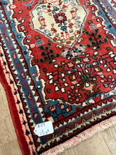 Load image into Gallery viewer, Persian Sarouk - 2&#39;3” X 3&#39;6”
