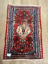 Load image into Gallery viewer, Persian Sarouk - 2&#39;3” X 3&#39;6”

