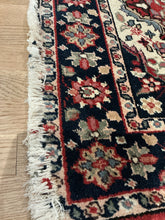 Load image into Gallery viewer, Indian Sarouk - 3&#39;1” X 5&#39;4”
