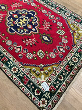 Load image into Gallery viewer, Persian Tabriz - 3&#39;1” X 4&#39;10”
