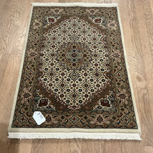Load image into Gallery viewer, Indian Mahi [Wool + Sillk] - 2'1” X 3'0”
