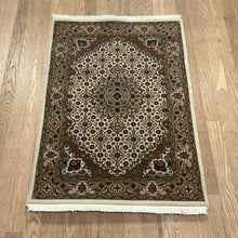 Load image into Gallery viewer, Indian Mahi [Wool + Sillk] - 2'1” X 3'0”
