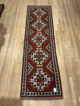 Load image into Gallery viewer, Persian Beluche - 2&#39;6” X 9&#39;1”
