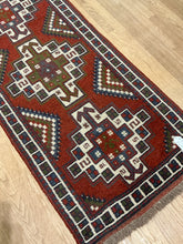 Load image into Gallery viewer, Persian Beluche - 2&#39;6” X 9&#39;1”
