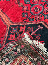 Load image into Gallery viewer, Kurdish Hamadan - 4&#39;1” X 6&#39;3”
