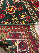 Load image into Gallery viewer, Persian Hamadan - 2&#39;8” X 4&#39;0”

