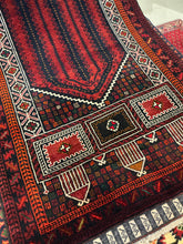 Load image into Gallery viewer, Persian Beluche - 2&#39;9” X 4&#39;10”
