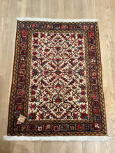 Load image into Gallery viewer, Persian Heriz - 3&#39;1” X 4&#39;0”
