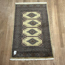 Load image into Gallery viewer, Pakistani Bukhara - 2'7” X 4'3”
