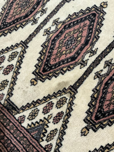 Pakistani Bukhara - 3'1” X 5'1”