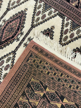 Load image into Gallery viewer, Pakistani Bukhara - 3&#39;1” X 5&#39;1”
