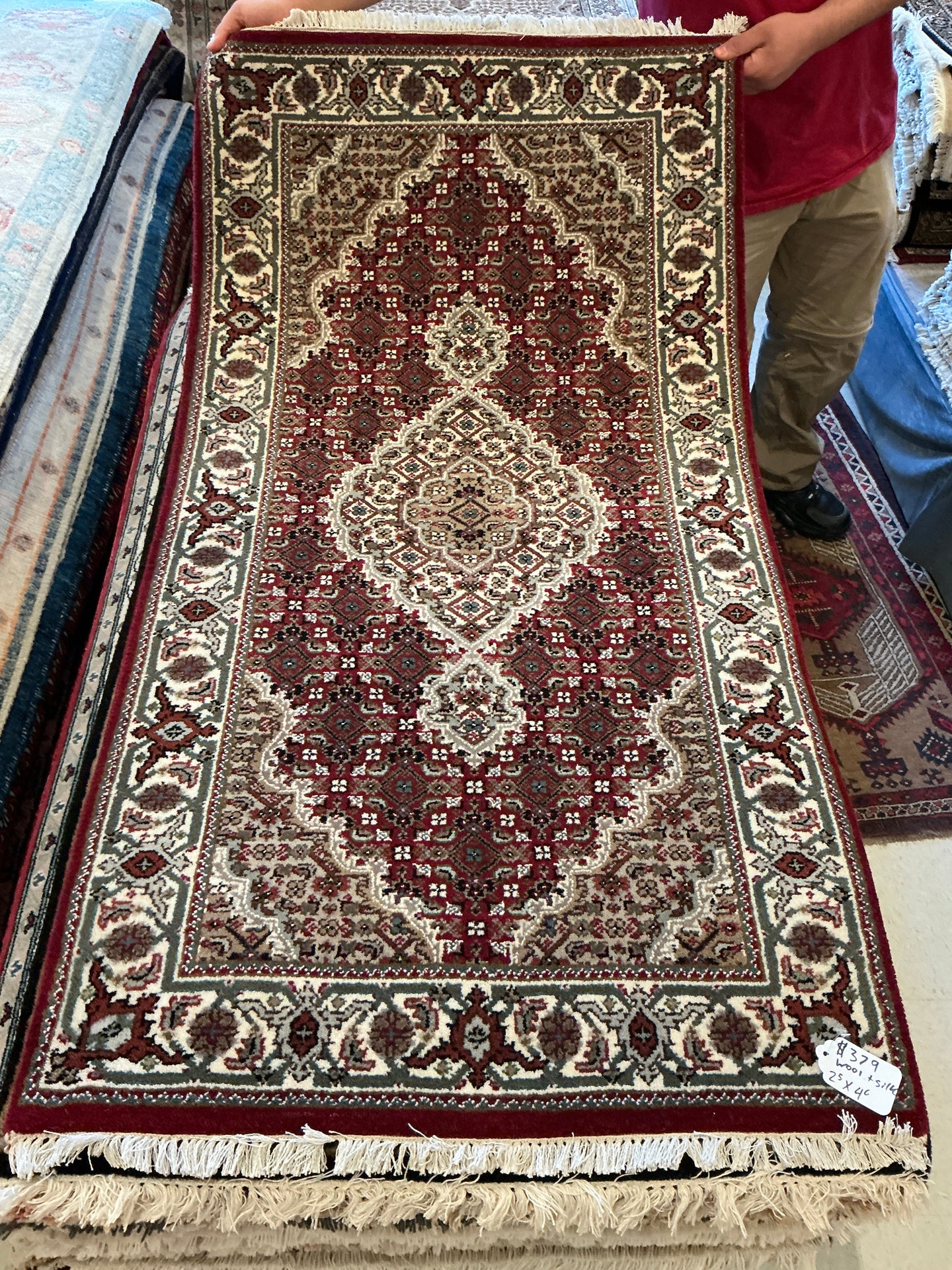 Indian Mahi [Wool + Sillk] - 2'5” X 4'6”
