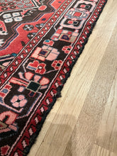 Load image into Gallery viewer, Persian Hamadan - 4&#39;6” X 6&#39;8”
