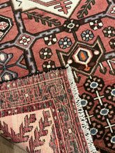 Load image into Gallery viewer, Persian Hamadan - 3&#39;6” X 5&#39;3”
