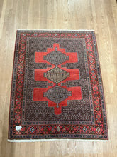 Load image into Gallery viewer, Persian Senneh - 4&#39;1” X 5&#39;1”
