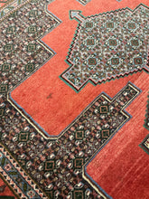 Load image into Gallery viewer, Persian Senneh - 4&#39;1” X 5&#39;1”
