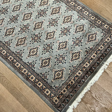 Load image into Gallery viewer, Pakistani Bukhara - 3'0” X 4'11”
