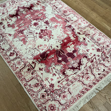 Load image into Gallery viewer, Indian Heriz - 4'0” X 6'0”
