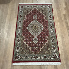 Load image into Gallery viewer, Indian Mahi [Wool + Sillk] - 3'0” X 5'5”
