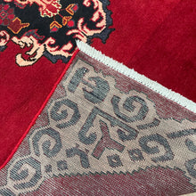 Load image into Gallery viewer, Persian Tabriz - 3&#39;10” X 6&#39;11”
