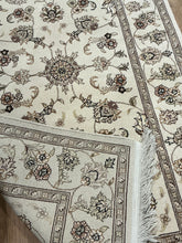 Load image into Gallery viewer, Chinese Keshan [Wool + Silk] - 3&#39;1” X 5&#39;1”
