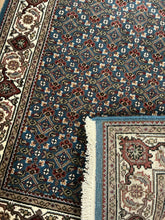 Load image into Gallery viewer, Indian Mahi [Wool + Sillk] - 2&#39;11” X 5&#39;1”
