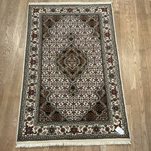 Load image into Gallery viewer, Indian Mahi [Wool + Sillk] - 3'0” X 4'11”
