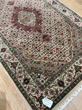 Load image into Gallery viewer, Indian Mahi [Wool + Sillk] - 3&#39;0” X 5&#39;0”
