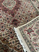 Load image into Gallery viewer, Indian Mahi [Wool + Sillk] - 3&#39;0” X 5&#39;0”
