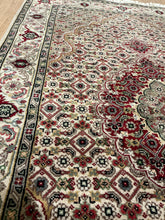 Load image into Gallery viewer, Indian Mahi [Wool + Sillk] - 3&#39;0” X 5&#39;0”
