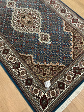 Load image into Gallery viewer, Indian Mahi [Wool + Sillk] - 3&#39;0” X 5&#39;2”
