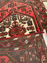 Load image into Gallery viewer, Persian Hamadan - 3&#39;0” X 5&#39;1”
