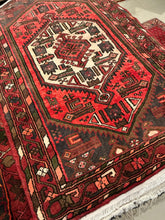 Load image into Gallery viewer, Persian Hamadan - 3&#39;0” X 5&#39;1”
