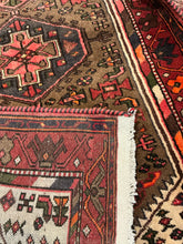 Load image into Gallery viewer, Persian Hamadan - 3&#39;5” X 5&#39;3”
