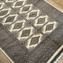 Load image into Gallery viewer, Pakistani Bukhara - 4&#39;1” X 6&#39;4”
