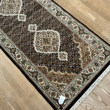 Load image into Gallery viewer, Indian Mahi [Wool + Sillk] - 2'8” X 6'1”
