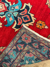 Load image into Gallery viewer, Persian Sarouk - 4&#39;2” X 6&#39;8”
