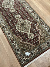 Load image into Gallery viewer, Indian Mahi [Wool + Sillk] - 2&#39;6” X 6&#39;0”
