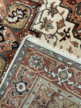 Load image into Gallery viewer, Indian Heriz - 4&#39;0” X 6&#39;0”
