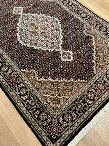Indian Mahi [Wool + Sillk] - 4'2” X 6'1”