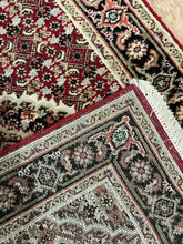Load image into Gallery viewer, Indian Mahi [Wool + Sillk] - 2&#39;6” X 7&#39;11”
