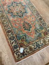 Load image into Gallery viewer, Indian Heriz - 2&#39;6” X 9&#39;10”
