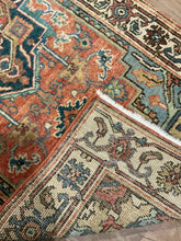 Load image into Gallery viewer, Indian Heriz - 2&#39;6” X 9&#39;10”

