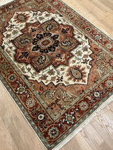 Load image into Gallery viewer, Indian Heriz - 4'1” X 5'10”
