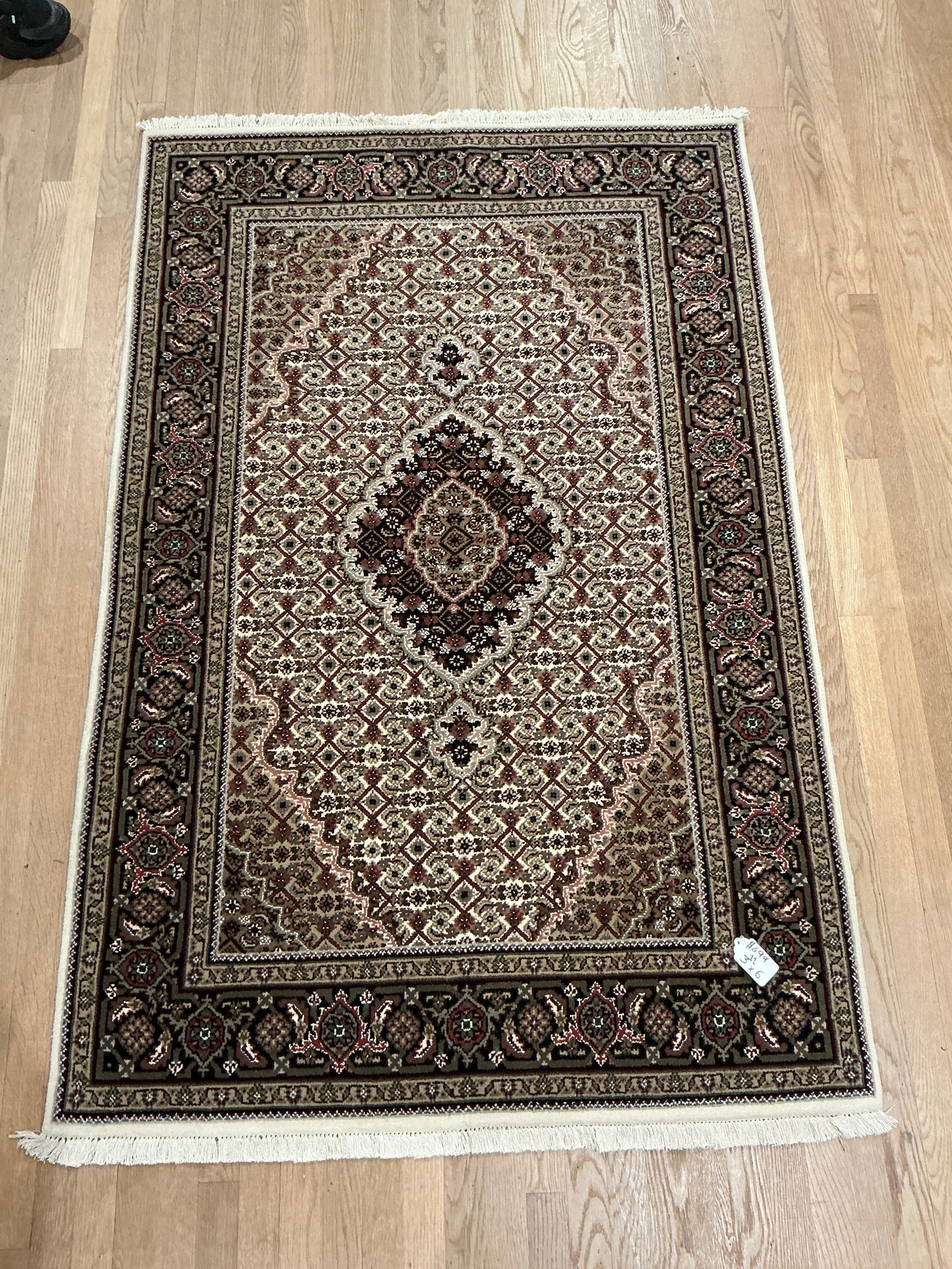 Indian Mahi [Wool + Sillk] - 3'11” X 6'0”