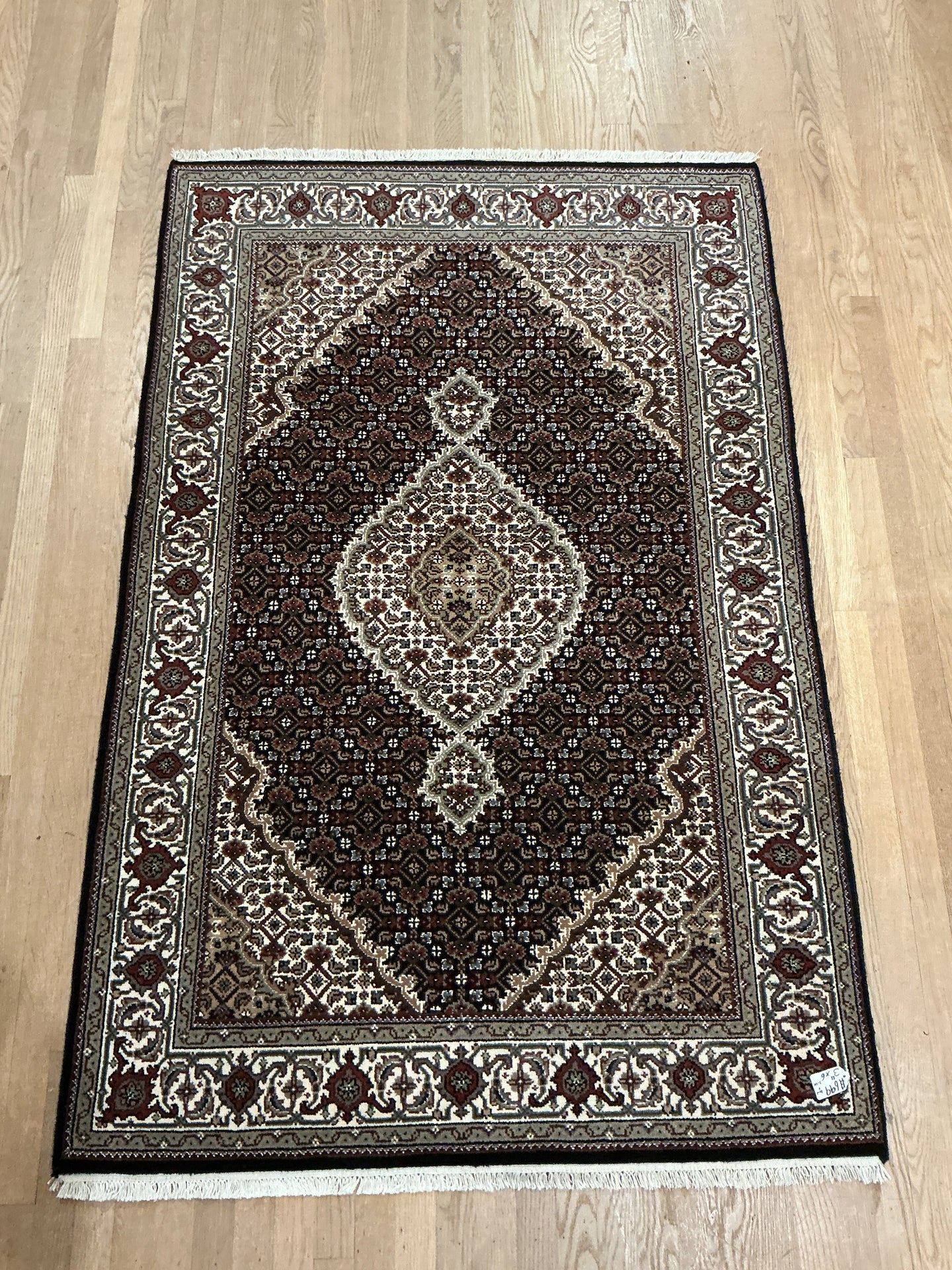 Indian Mahi [Wool + Sillk] - 3'11” X 6'0”